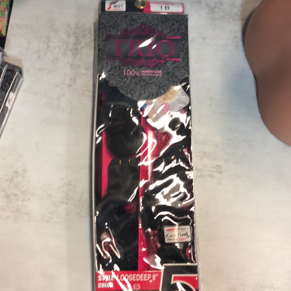 Brand new stylish pack of weave. Bundle pack.